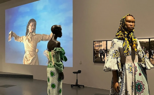 Lire la suite à propos de l’article Africa Fashion au quai Branly : dernière chance avant la fermeture